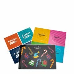 ark med figurstansade dekaler.