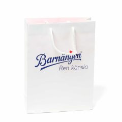 Handgjord papperskasse med textilhandtag "Barnängen".