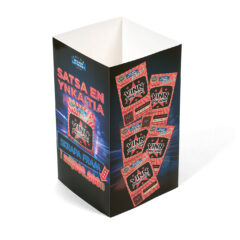 Variant på en så kallad "bordsryttare", en skylt som viks ihop till en stående trekant (här: fyrkant) och ställs på bord/disk.